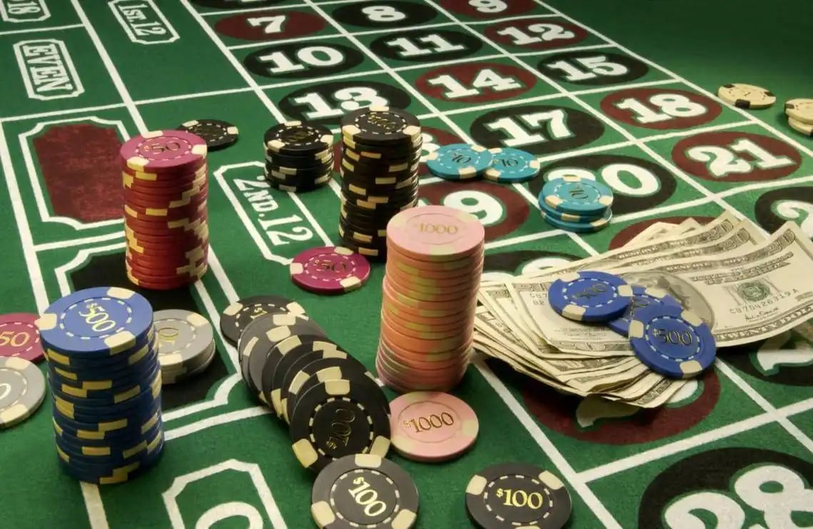 Live casino interaktif dengan dealer sungguhan di mesinslot